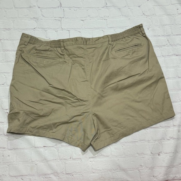 ROUNDTREE & YORKE Men’s Khaki Shorts in size 52 GUC - Picture 2 of 7